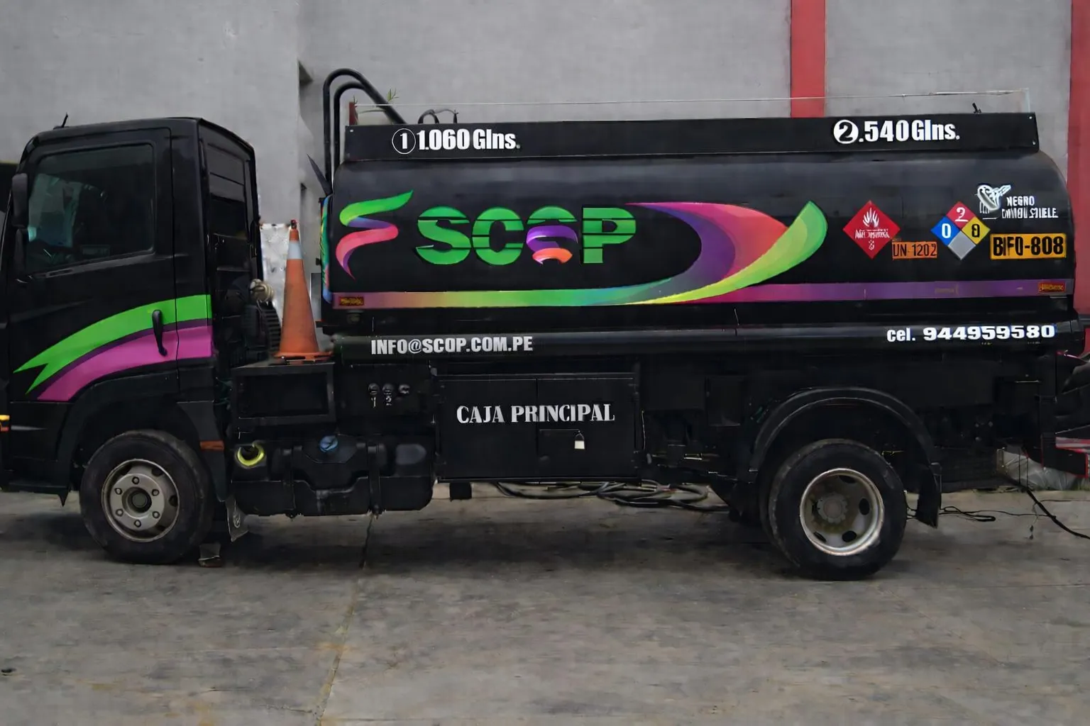 Cisterna SCOP en ruta